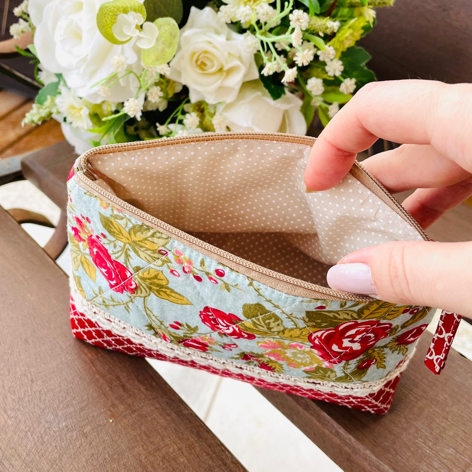 NECESSAIRE FLORAL CHIQUE